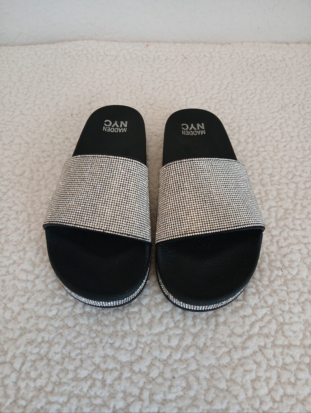 Madden NYC Black Slides Womens Size 9 GUC